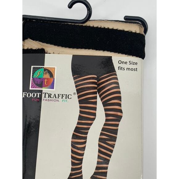 FOOT TRAFFIC Women’s Nude Sheer Striped Pull-On Footed Tights SZ OS - Picture 3 of 7